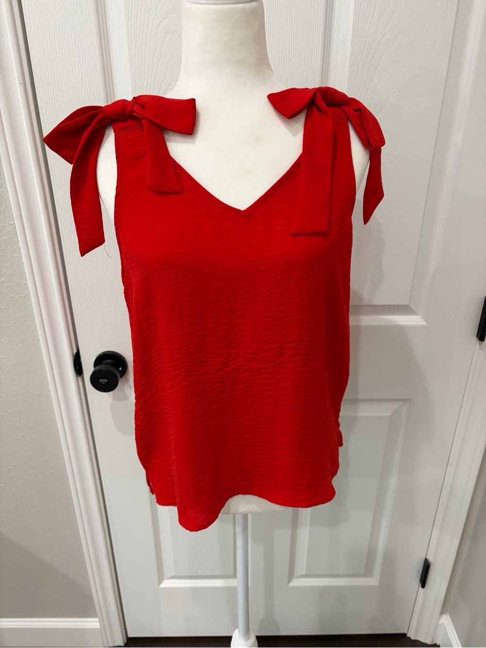 CeCe Red Tie-Shoulder V-Neck Camisole - Size Small